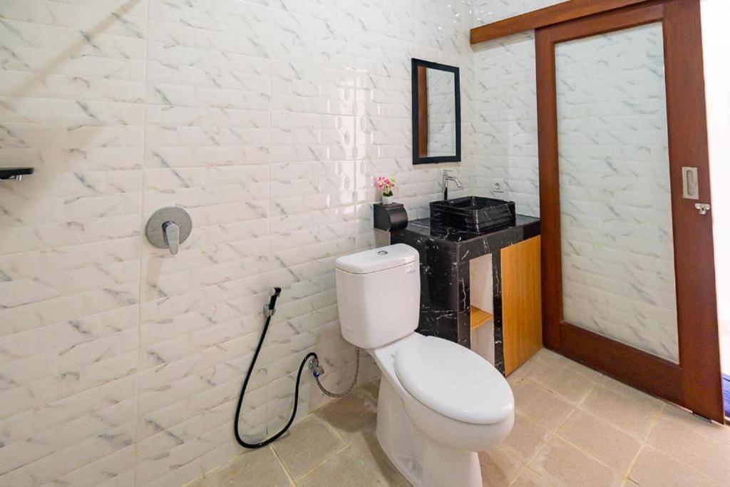 Bagas Bagus Guesthouse チャングー エクステリア 写真