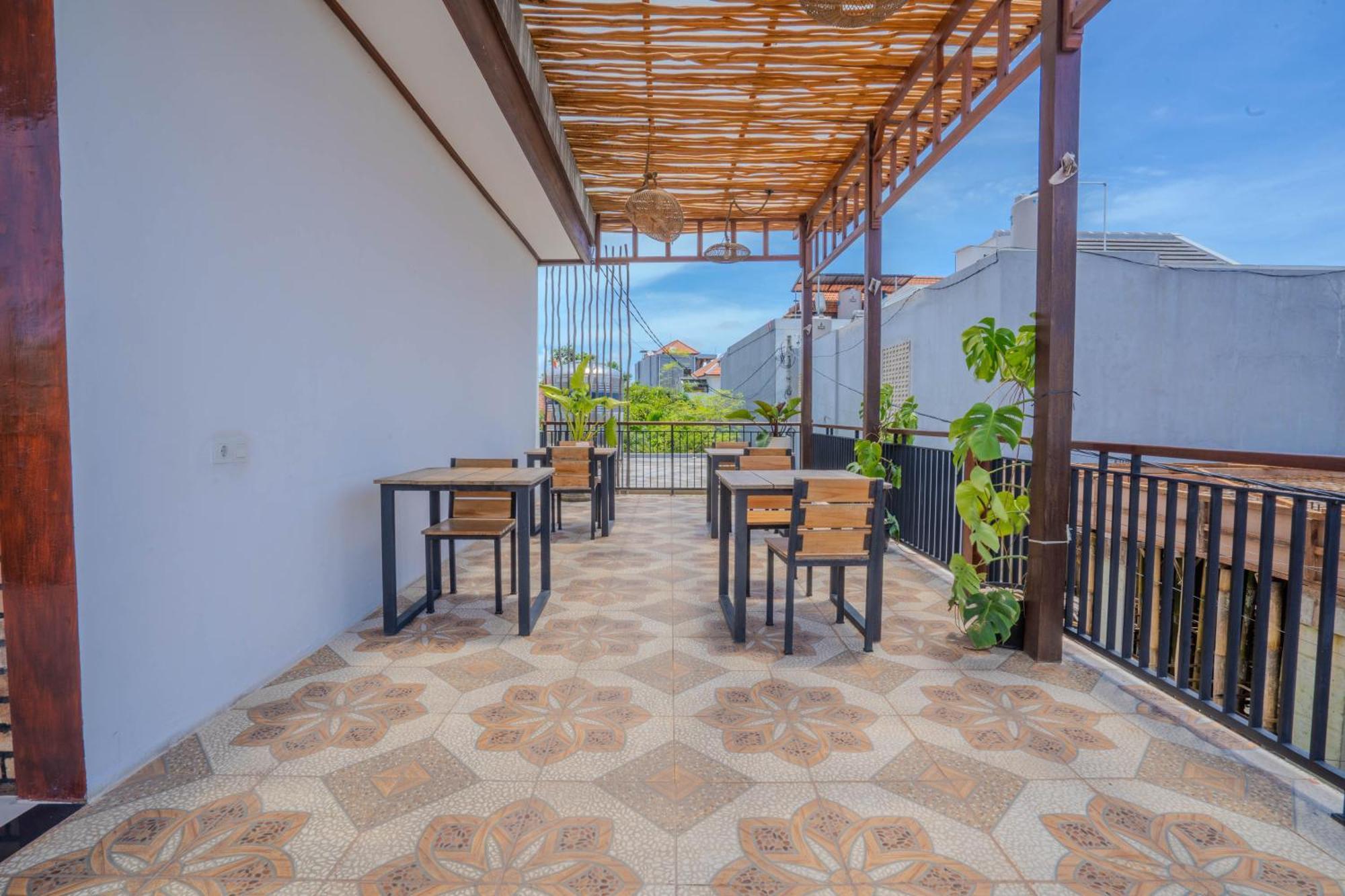 Bagas Bagus Guesthouse チャングー エクステリア 写真