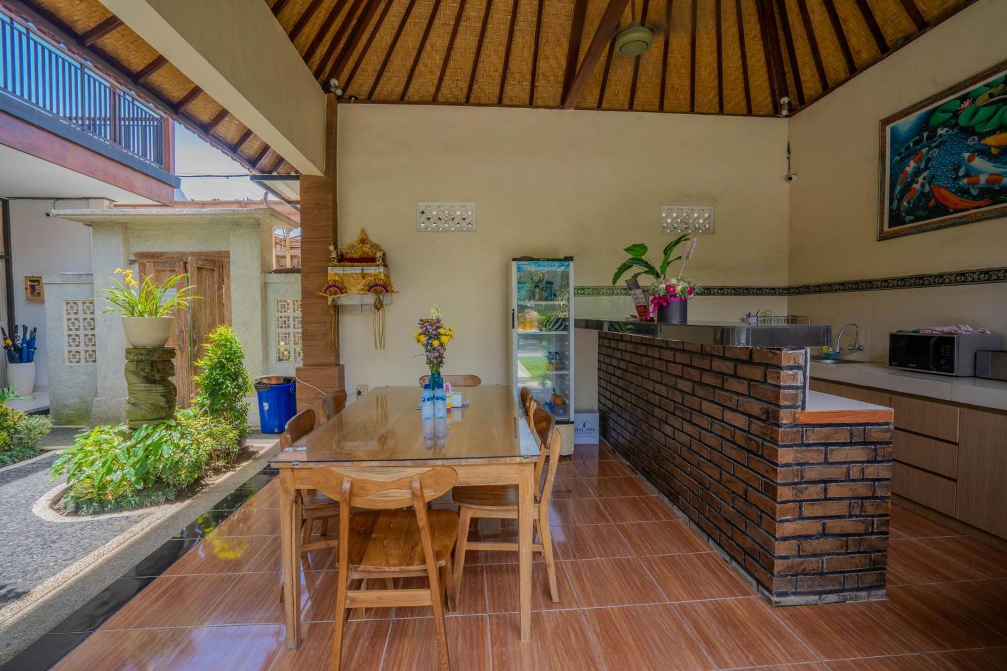 Bagas Bagus Guesthouse チャングー エクステリア 写真